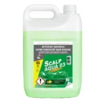 SCALP AQUA 03 es un limpiador desengrasante profesional para interiores y exteriores, ideal para limpieza industrial y renovación rápida.